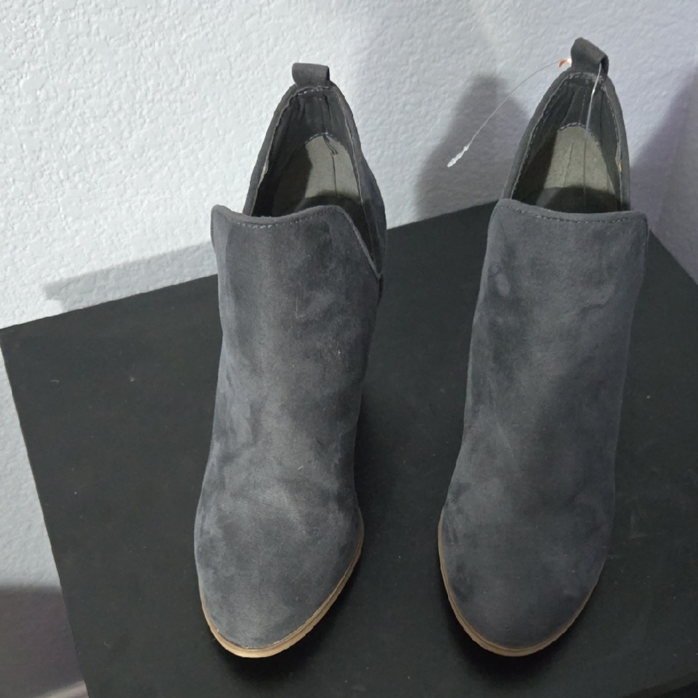 Women's Gray Suede Ankle Boots